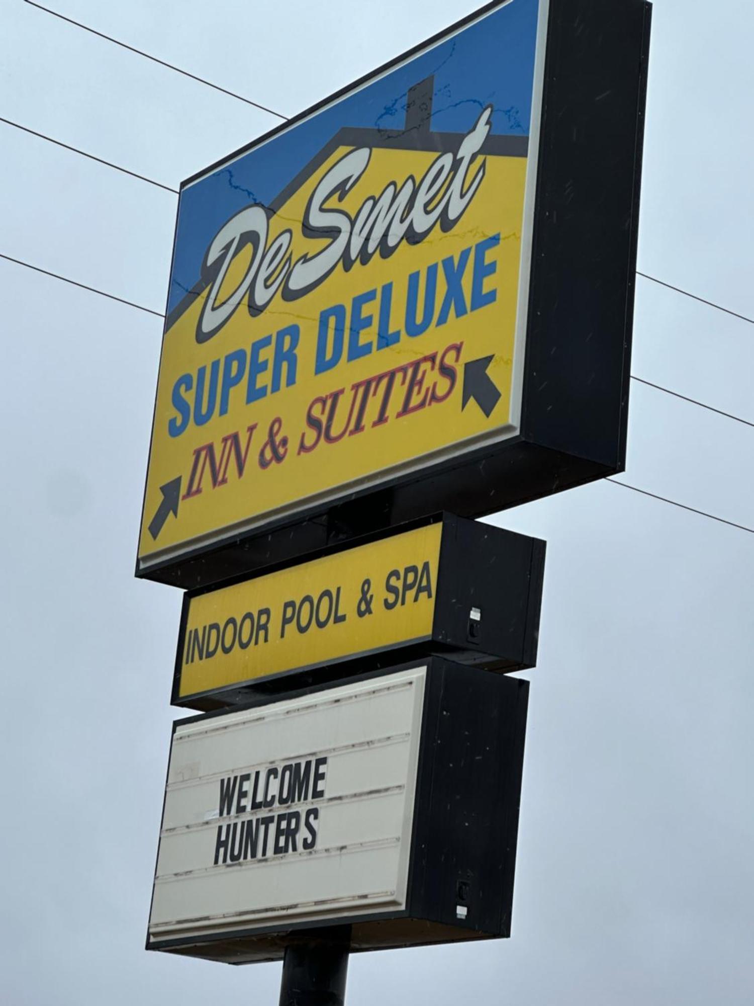 De Smet Super Deluxe Inn & Suites 외부 사진